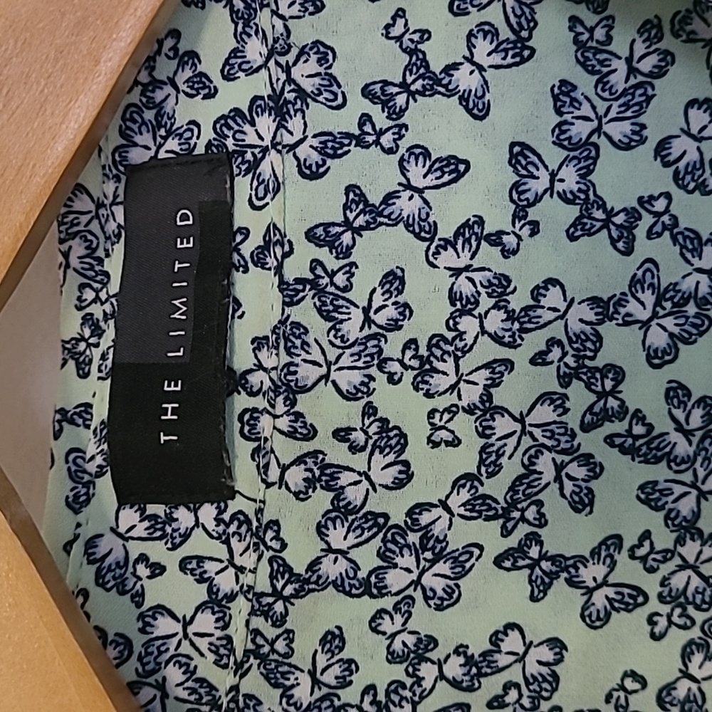 Butterfly Print Shirt *Spring* - Picture 2 of 4